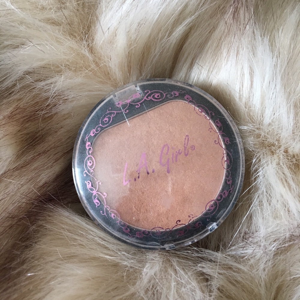 LA Girl blush in bronze baby